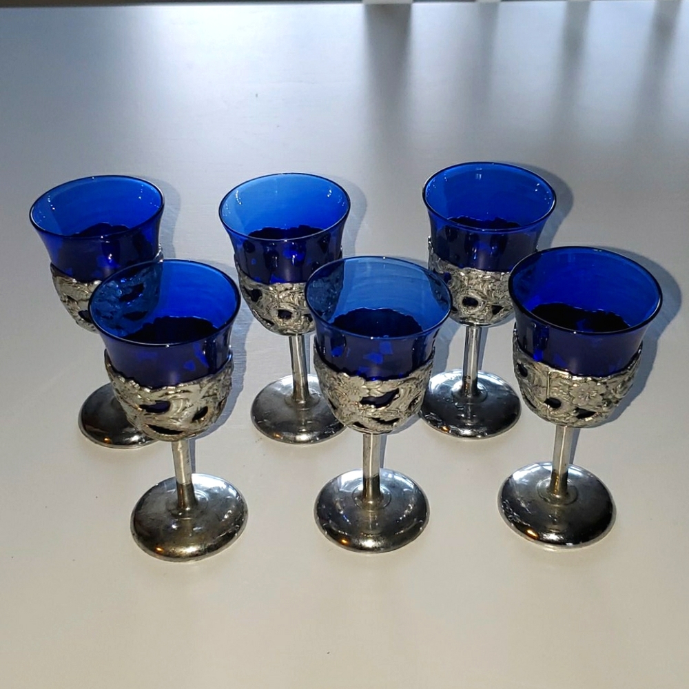 Morgantown Blue Dragon Cordial and Tray Set Boxed
